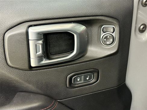 Used 2021 Jeep Gladiator Rubicon image 18