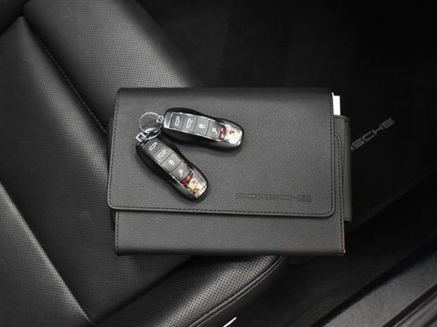 Used 2017 Porsche 718 Boxster S image 6