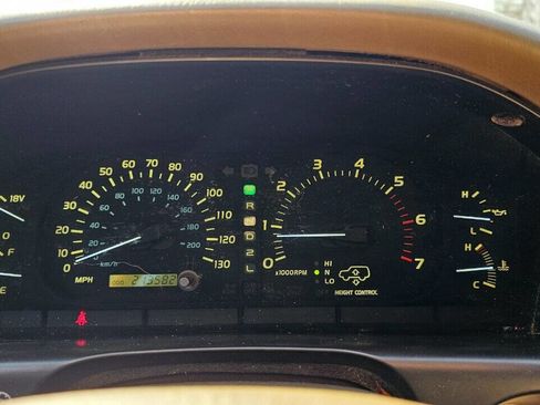 Used 2000 Lexus LX 470 4WD image 19