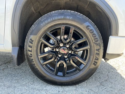 Used 2022 GMC Sierra 1500 Elevation AWD/4WD image 12