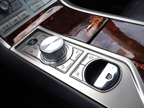 Used 2011 Jaguar XF Premium RWD image 27