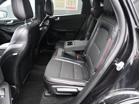 Used 2025 Ford Escape ST-Line image 11