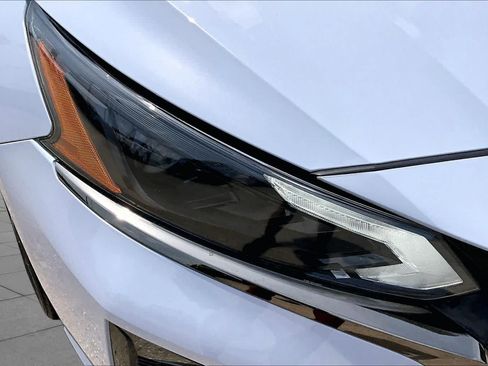 Used 2024 Nissan Altima 2.5 SR w/ SR Premium Package FWD image 28