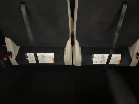 Used 2018 Ford Explorer XLT w/ Equipment Group 201A image 23