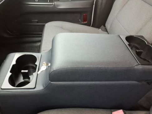 Used 2008 Ford Crown Victoria Police Interceptor image 20