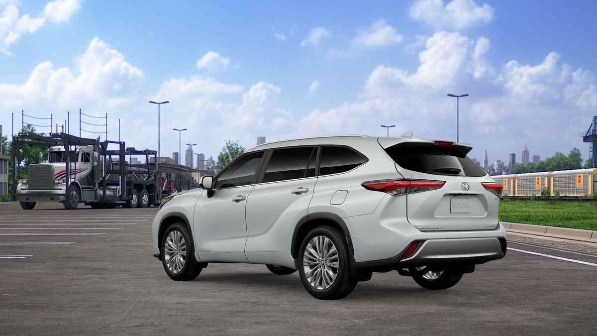 New 2026 Toyota Highlander Platinum AWD/4WD image 6