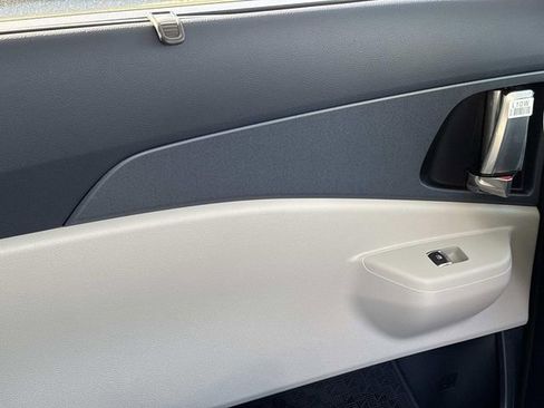 New 2026 Kia Carnival SX image 17