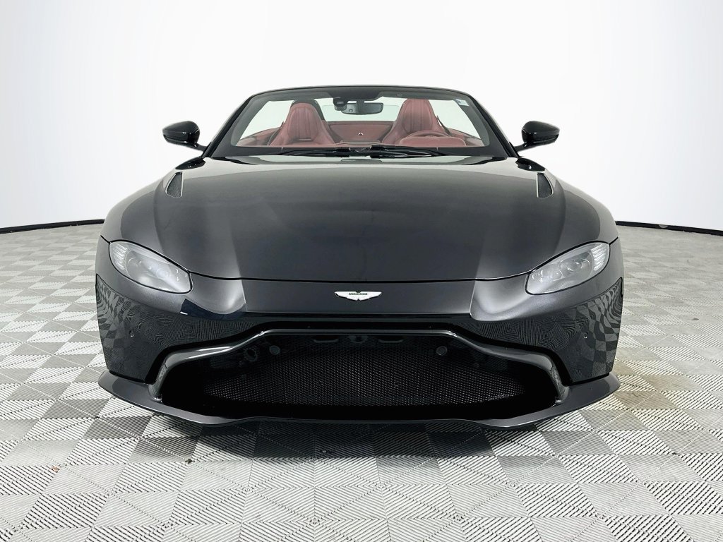 Used 2022 Aston Martin V8 Vantage Roadster RWD image 2