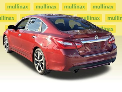 Used 2016 Nissan Altima 2.5 SR image 9