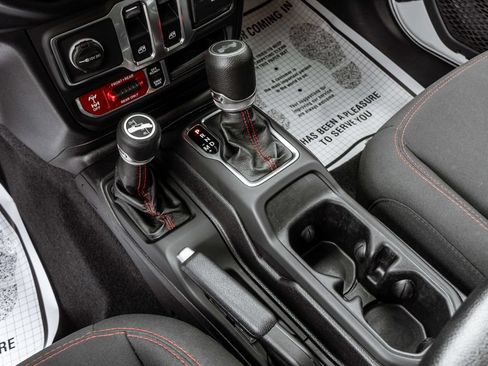 Used 2021 Jeep Wrangler Rubicon w/ Uconnect 4C Nav & Sound Group AWD/4WD image 22