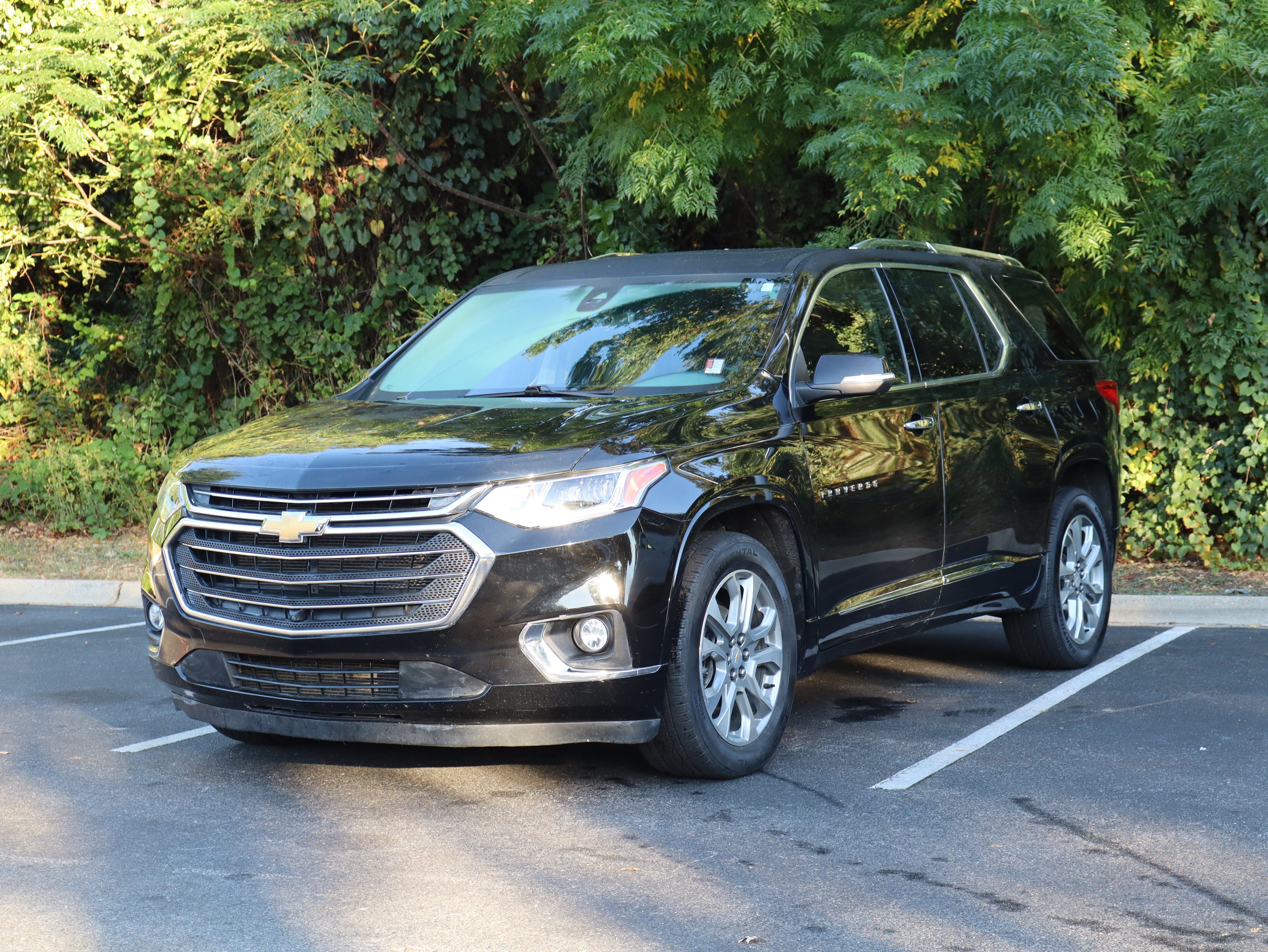 Used 2021 Chevrolet Traverse Premier FWD image 5