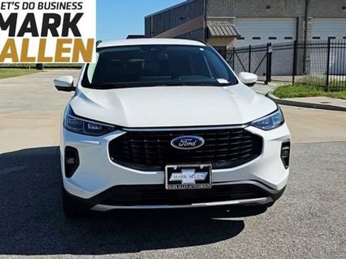 Used 2024 Ford Escape Platinum AWD/4WD image 3
