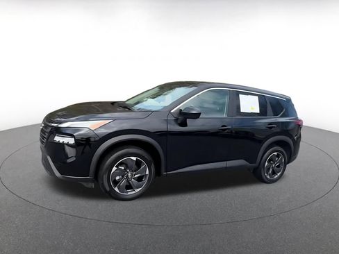 Used 2025 Nissan Rogue SV image 8