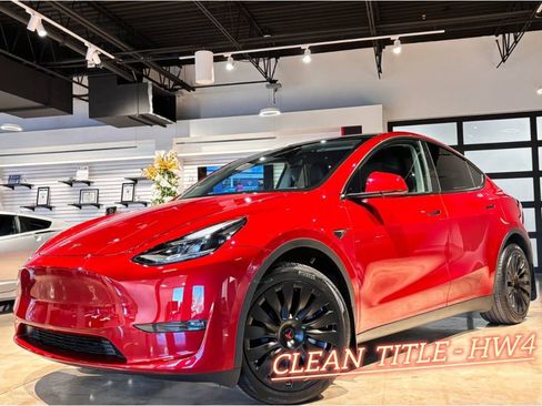 Used 2024 Tesla Model Y Long Range image 1
