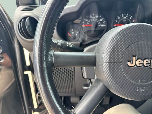 Used 2008 Jeep Wrangler Unlimited X AWD/4WD image 29