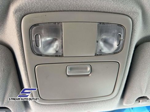 Used 2005 Toyota Camry LE image 25