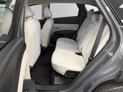 Used 2025 Hyundai Tucson SEL AWD/4WD image 13