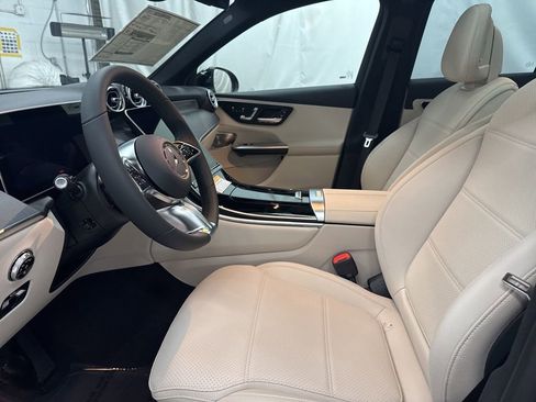Used 2026 Mercedes-Benz GLC 300 GLC 300 image 14