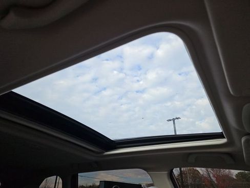 Used 2024 Subaru Forester Premium image 20