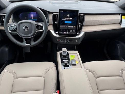 New 2026 Volvo XC90 B6 Plus w/ Protection Package Premier image 11