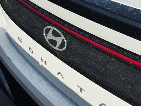 Used 2025 Hyundai Sonata SEL FWD image 12