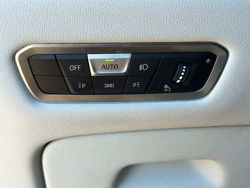 Used 2022 BMW X5 M w/ Executive Package image 36