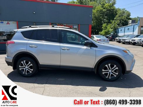 Used 2016 Toyota RAV4 LE AWD/4WD image 5