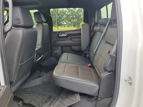 Used 2025 Chevrolet Silverado 1500 High Country w/ High Country Premium Package AWD/4WD image 12