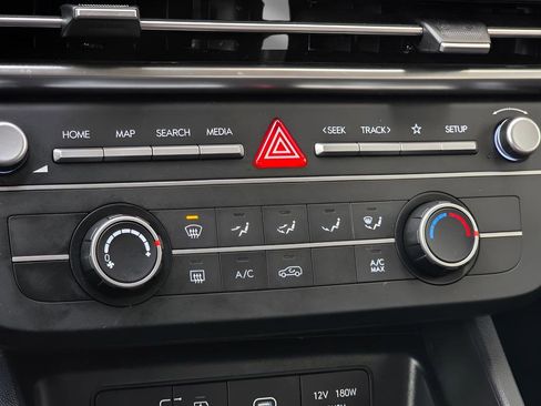 Certified 2025 Hyundai Tucson SE image 31