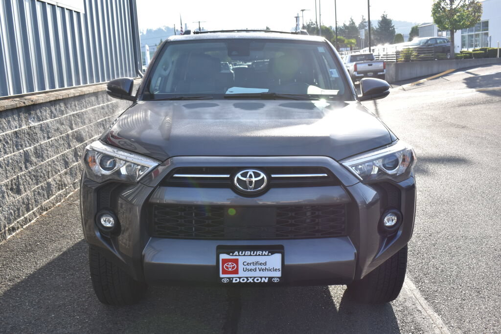 Certified 2022 Toyota 4Runner SR5 Premium w/ Moonroof Package AWD/4WD image 2