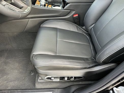 New 2025 Jeep Grand Cherokee Overland image 22