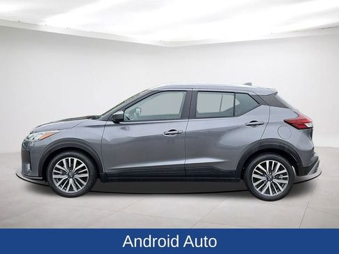 Used 2024 Nissan Kicks SV image 4