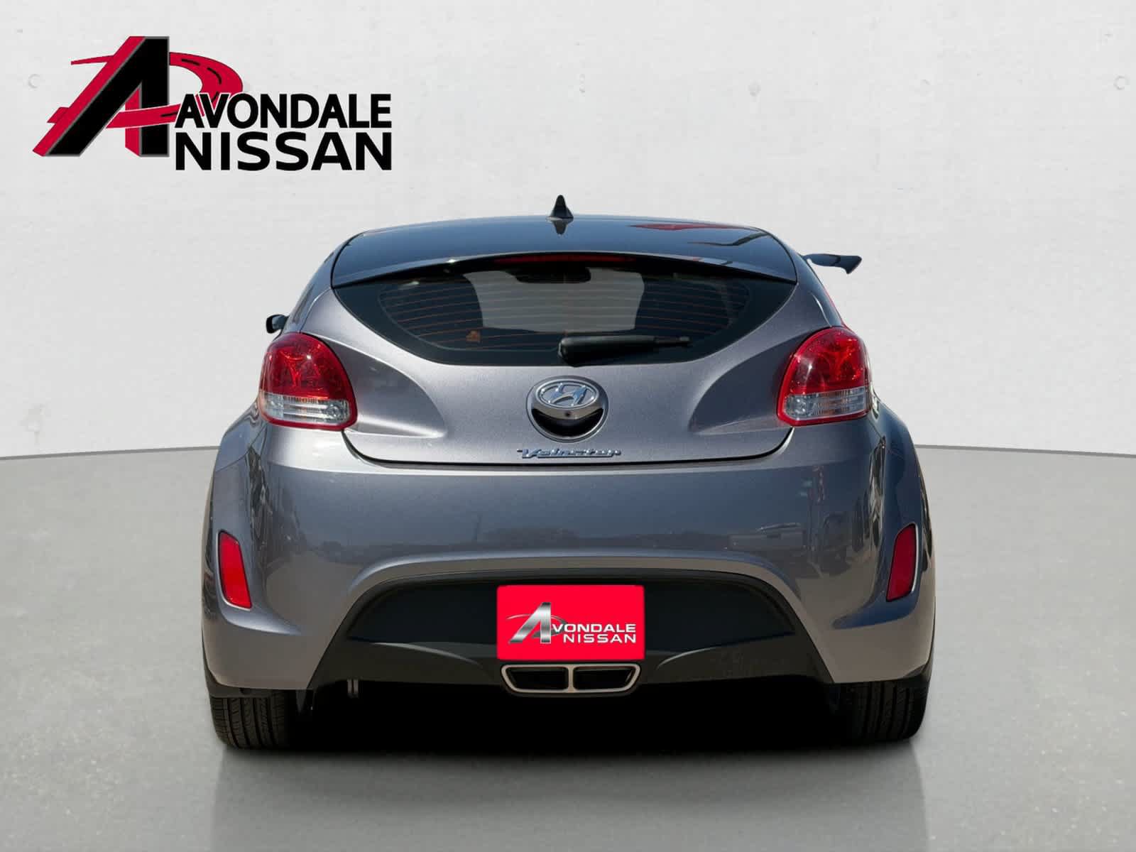 Used 2015 Hyundai Veloster FWD image 5