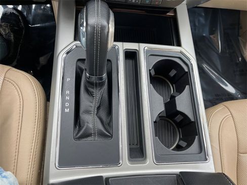 Used 2017 Ford F150 Lariat w/ Equipment Group 502A Luxury image 14