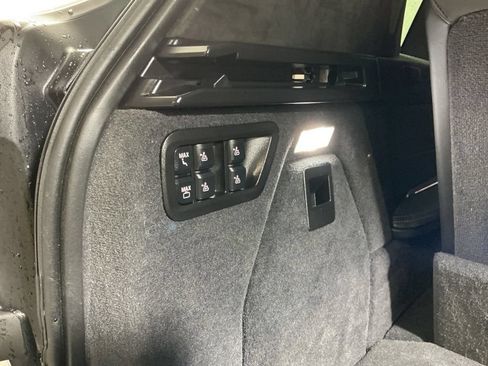 Certified 2025 BMW X7 xDrive40i w/ M Sport Package AWD/4WD image 35