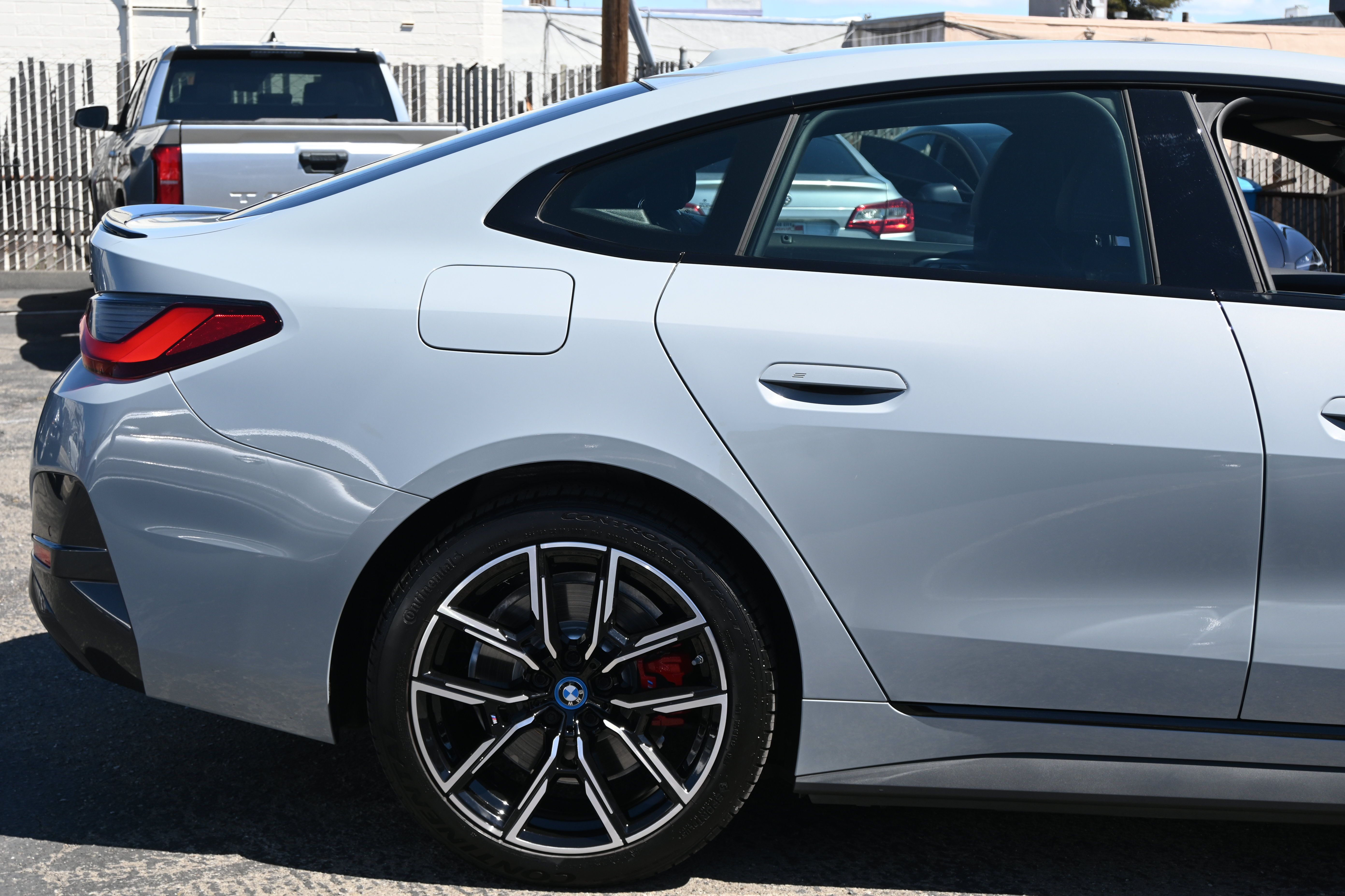 Used 2023 BMW i4 eDrive40 w/ M Sport Package RWD image 19