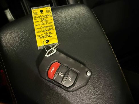 Used 2021 Jeep Wrangler Unlimited Sahara AWD/4WD image 37