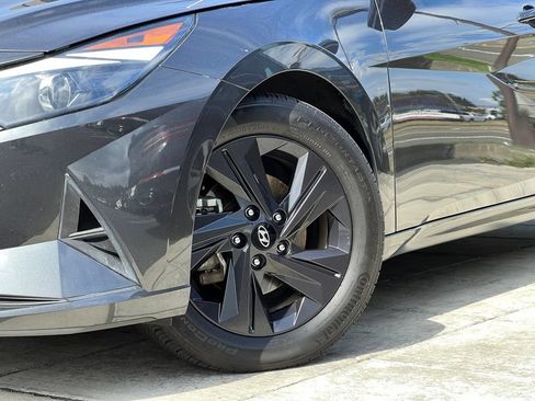 Certified 2022 Hyundai Elantra SEL w/ Cargo Package FWD image 2