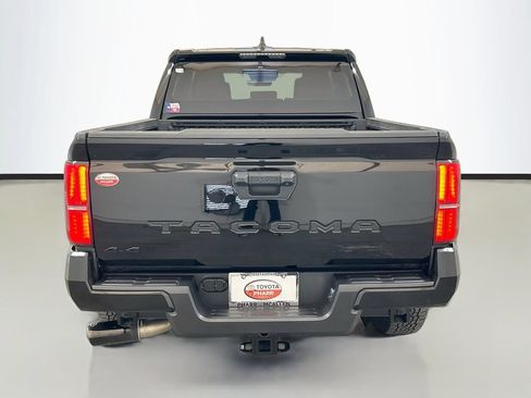 Used 2025 Toyota Tacoma TRD Off-Road AWD/4WD image 6