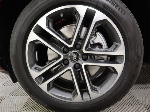 Used 2025 Audi Q5 Premium Plus w/ Premium Plus image 32