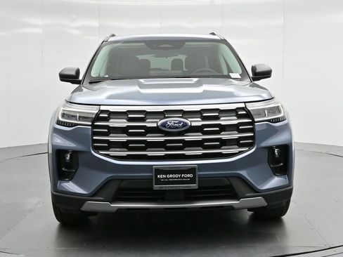 Used 2025 Ford Explorer Active image 60