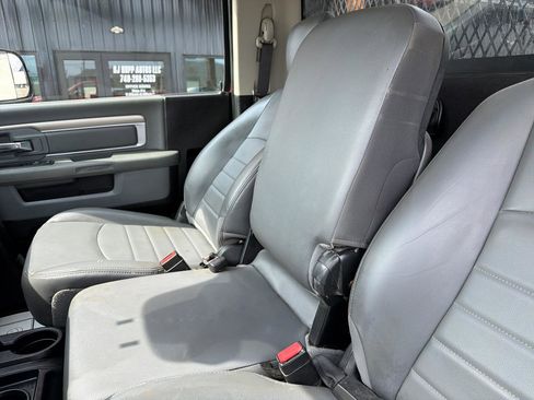 Used 2018 RAM 2500 Tradesman w/ Chrome Appearance Group image 14