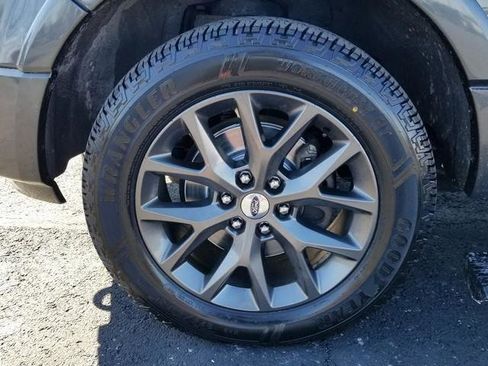 Used 2017 Ford Expedition Limited w/ Equipment Group 301A image 28