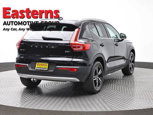 Used 2024 Volvo XC40 B5 Core AWD/4WD image 5
