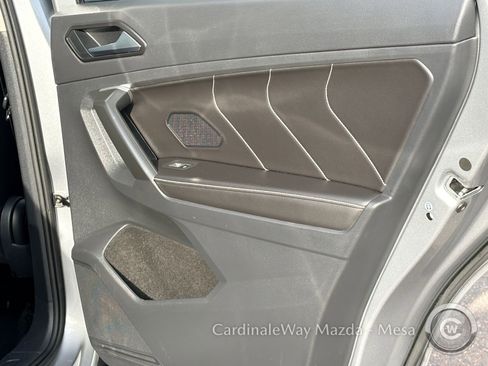 Used 2024 Volkswagen Tiguan SE image 26