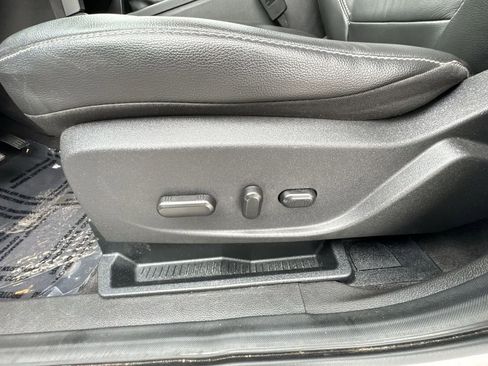 Used 2018 Ford Escape SEL w/ Ford Safe & Smart Package image 14