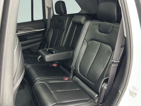 Used 2023 Jeep Grand Cherokee 4WD 4xe image 10