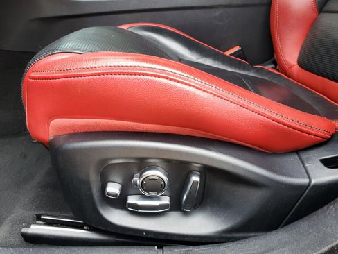 Used 2018 Jaguar XF First Edition image 26