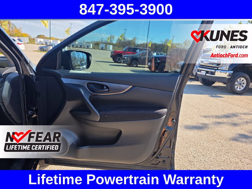 Used 2018 Nissan Rogue Sport FWD image 32