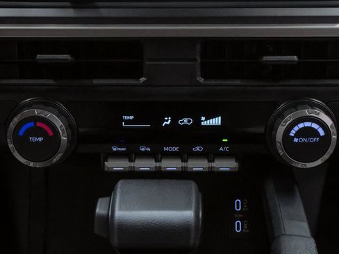 Used 2025 Toyota 4Runner SR5 RWD image 18